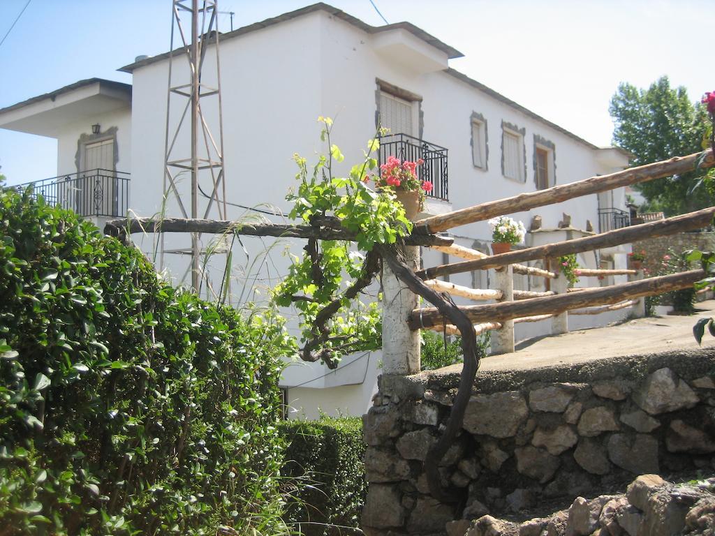 Alojamiento Rural Mirador Del Avellano Alpujarra De La Sierra Eksteriør billede